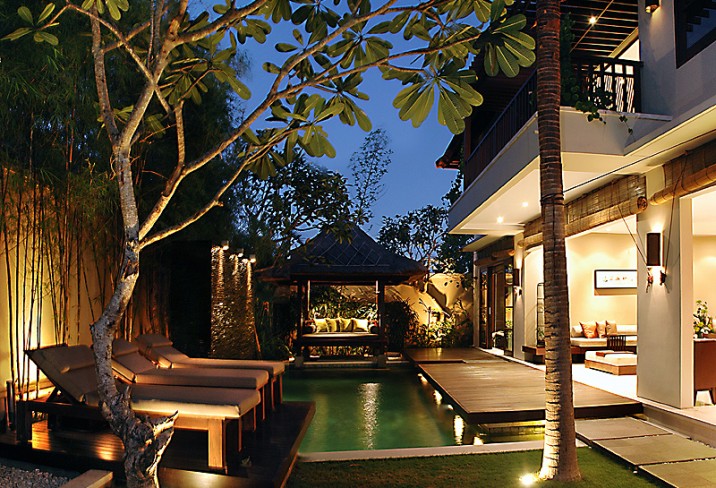Mr & Mrs Smith - Amala Residence