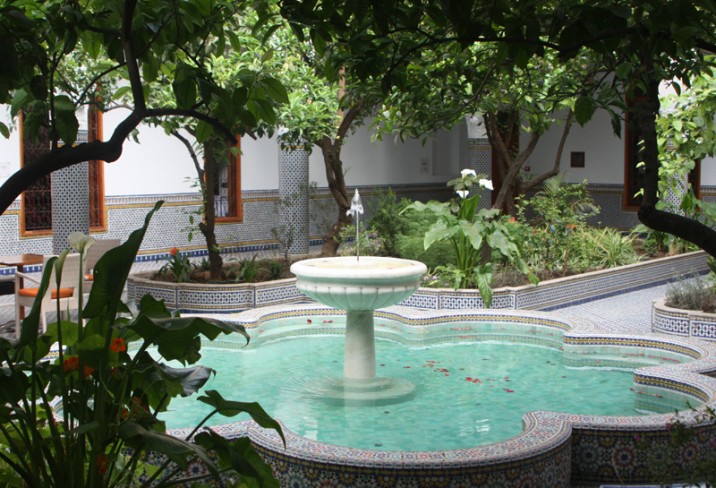 Mr & Mrs Smith - Courtyard