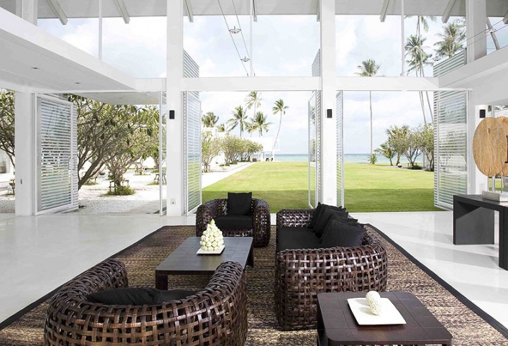 Mr & Mrs Smith - YL Residence main house lobby