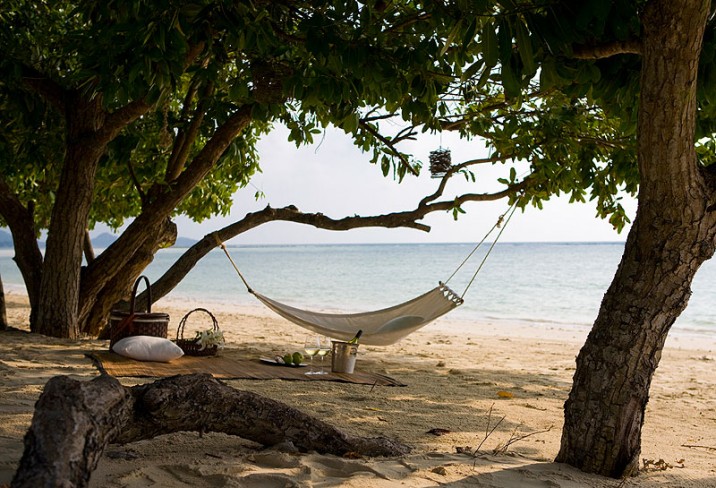 Mr & Mrs Smith - Beach