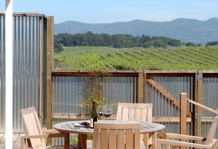 Mr & Mrs Smith - Vineyard Cottage patio