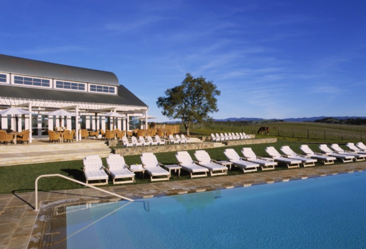 Mr & Mrs Smith - Hilltop pool