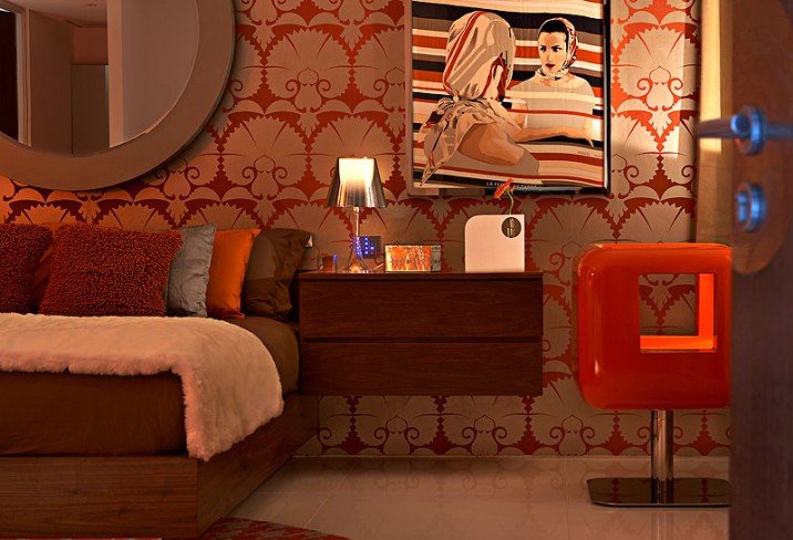 Mr & Mrs Smith - Orange bedroom
