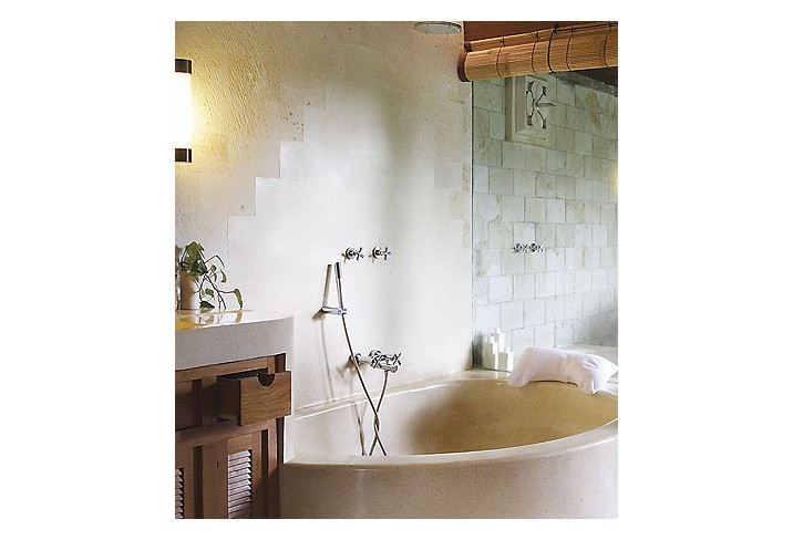 Mr & Mrs Smith - Bathroom