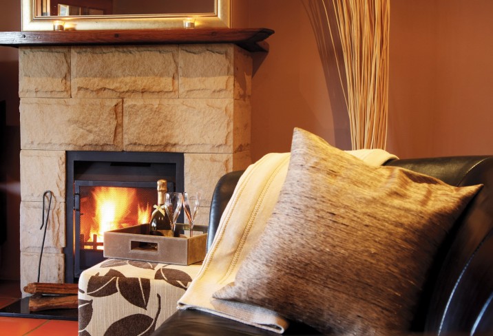 Mr & Mrs Smith - Fireplace