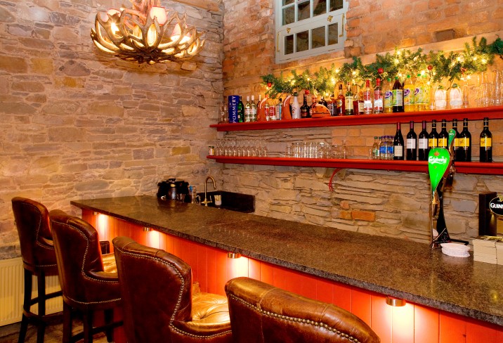 Mr & Mrs Smith - Bar 