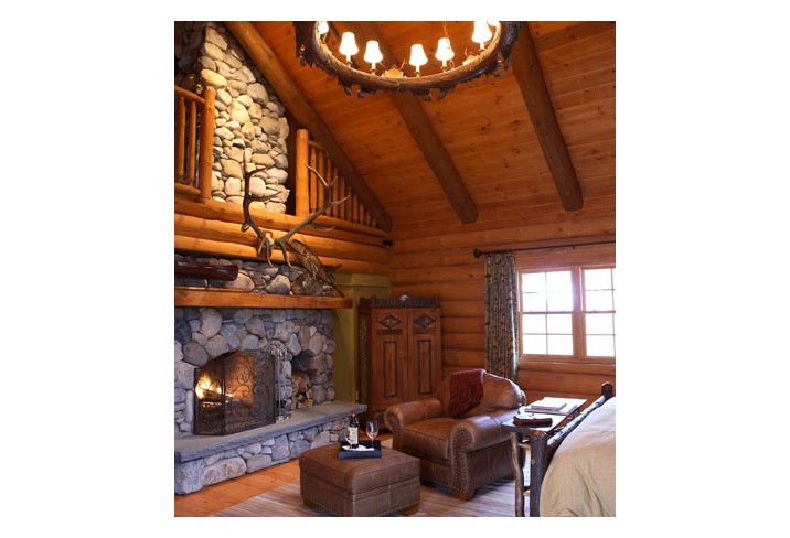 Mr & Mrs Smith - Log Cabin bedroom