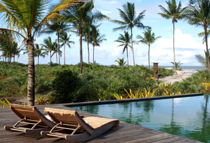 Mr & Mrs Smith - Pool and beach