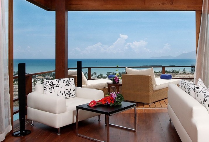 Mr & Mrs Smith - Villa view