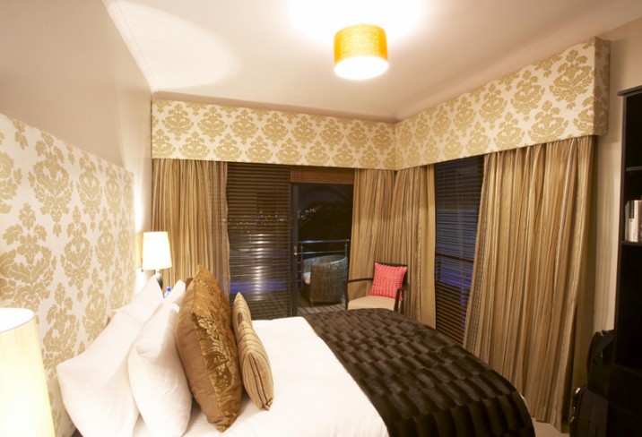 Mr & Mrs Smith - Room 4