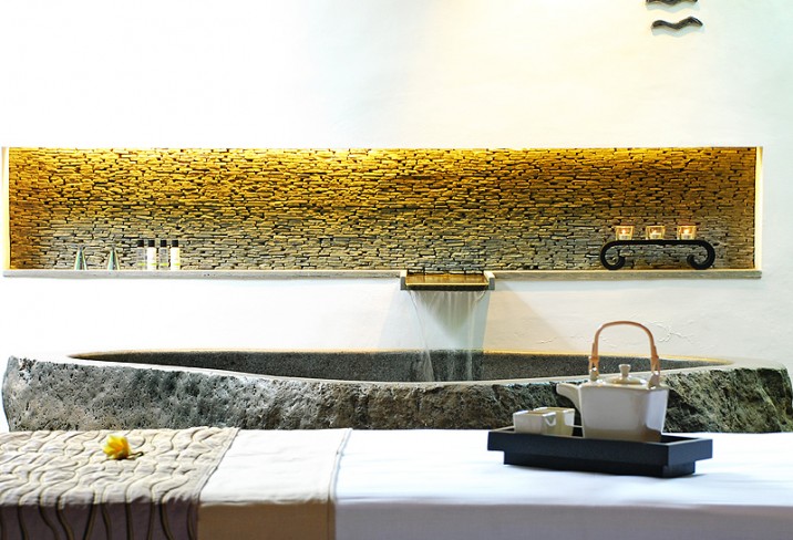 Mr & Mrs Smith - Spa bath