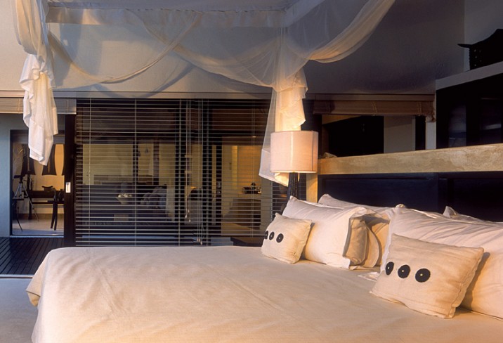 Mr & Mrs Smith - Bedroom