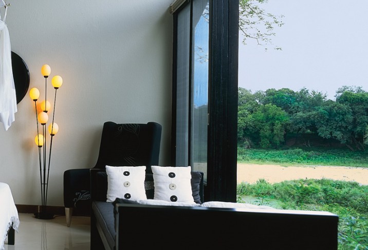 Mr & Mrs Smith - Bedroom view