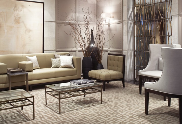 Mr & Mrs Smith - Lobby sitting srea