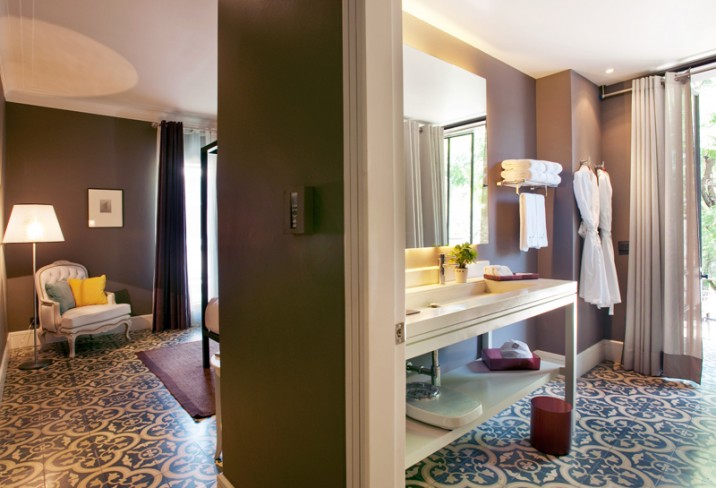 Mr & Mrs Smith - W Orrin Room
