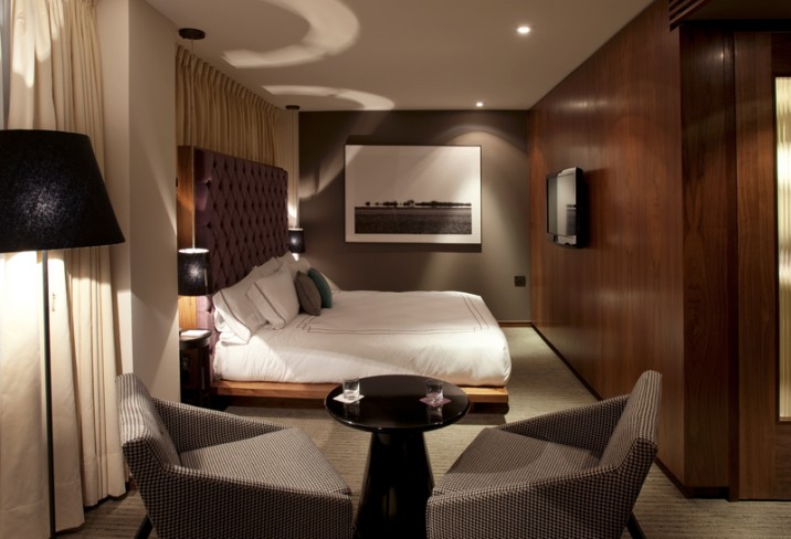 Mr & Mrs Smith - PH Loft Room
