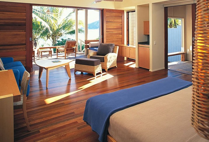 Mr & Mrs Smith - Anchor Bay Suite interior