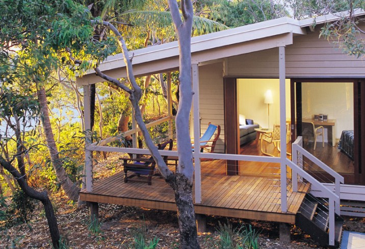 Mr & Mrs Smith - Sunset Point Villa exterior