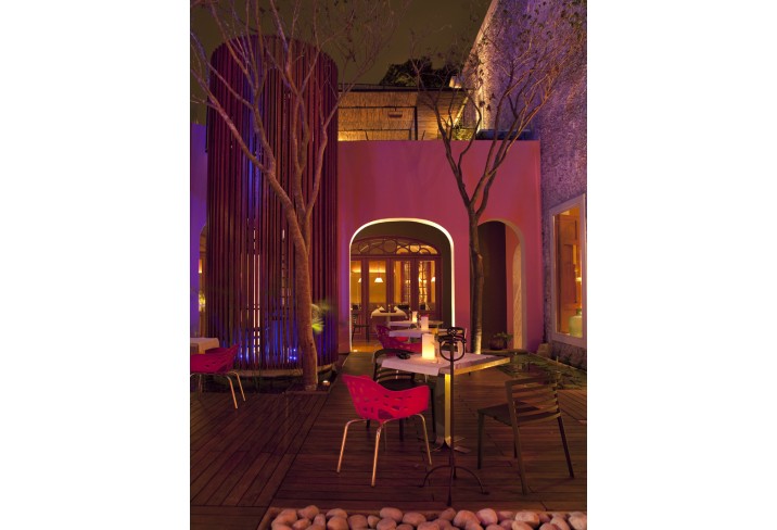 Mr & Mrs Smith - Terrace Dining