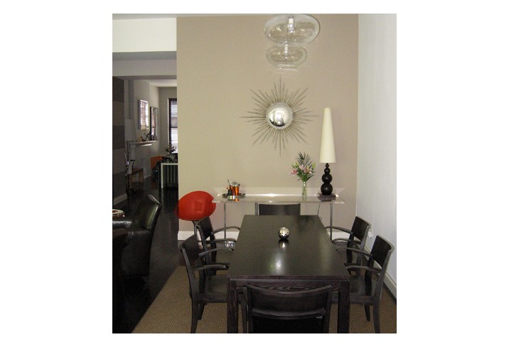 Mr & Mrs Smith - Dining room table