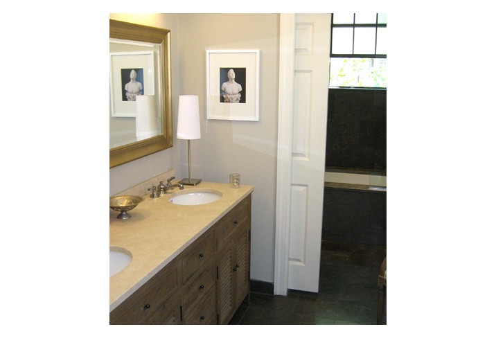 Mr & Mrs Smith - Master bathroom