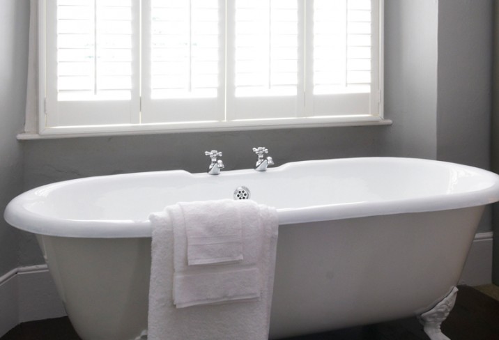 Mr & Mrs Smith - Room 2 Bath