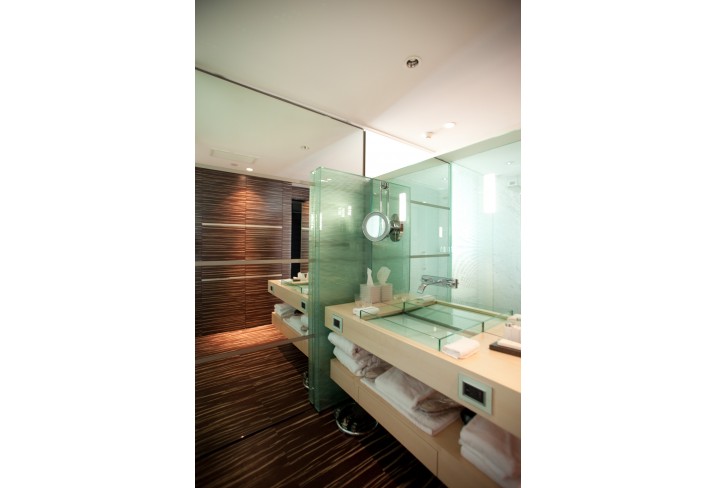 Mr & Mrs Smith - Deluxe Room (Bay View)