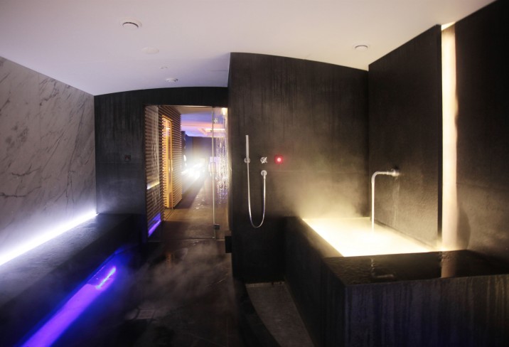 Mr & Mrs Smith - Spa