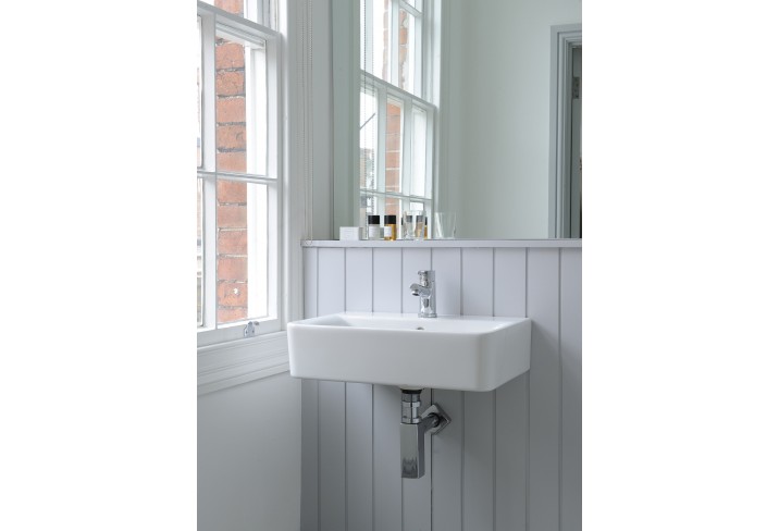 Mr & Mrs Smith - Bathroom
