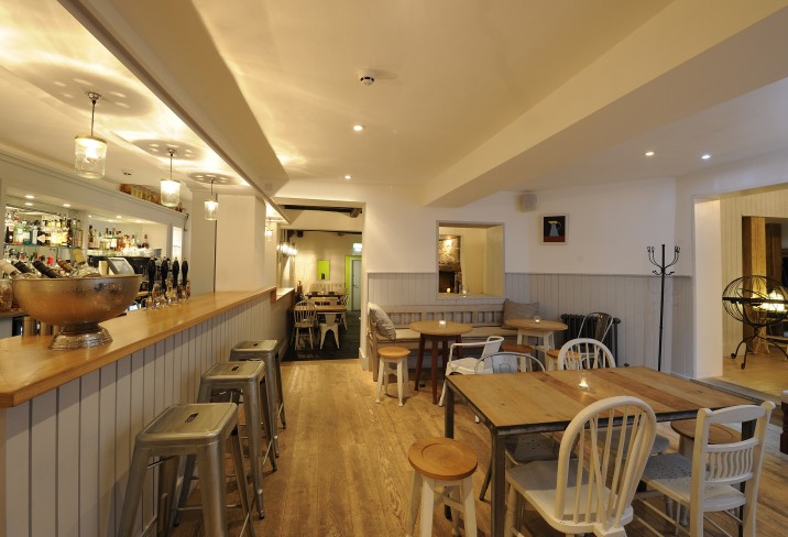 Mr & Mrs Smith - Bar & Restaurant