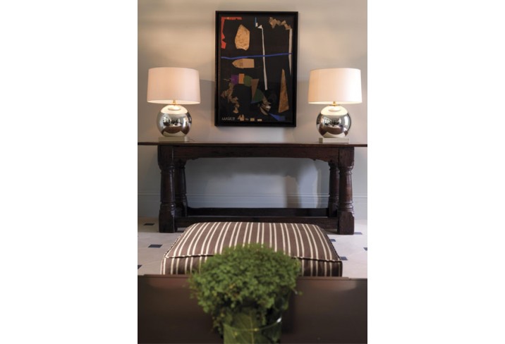Mr & Mrs Smith - Drawing Room