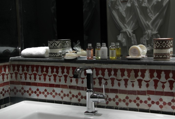 Mr & Mrs Smith - Misriah Bathroom