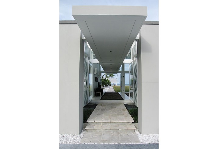 Mr & Mrs Smith - YL Residence main entrance