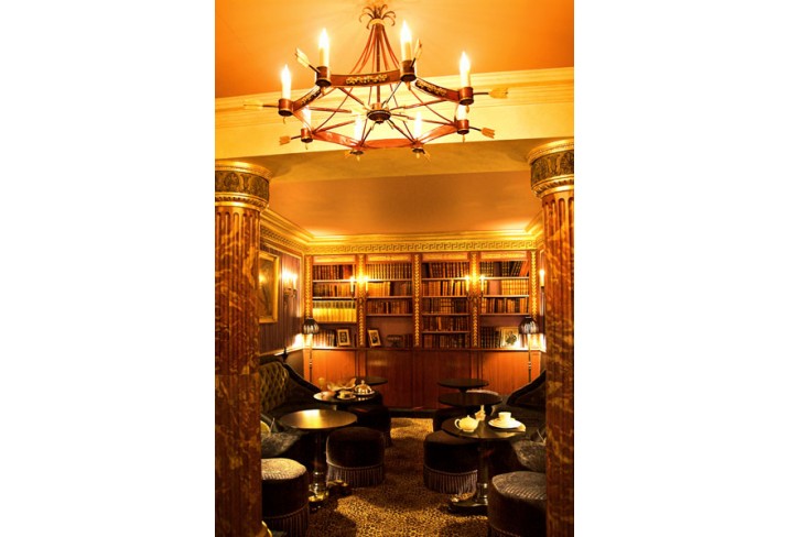 Mr & Mrs Smith - The bar