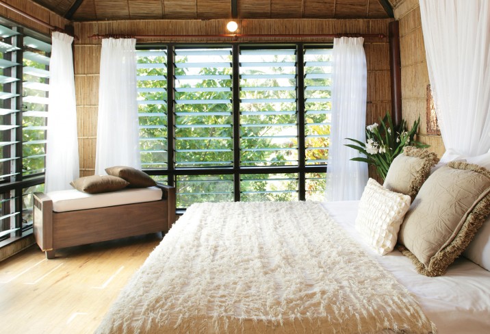 Mr & Mrs Smith - Treehouse bedroom