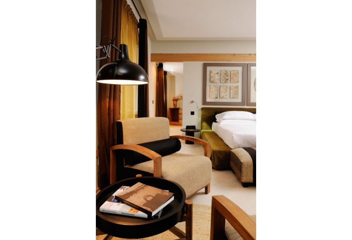 Mr & Mrs Smith - Bedroom