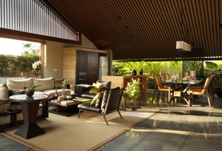 Mr & Mrs Smith - Grand Three-bedroom Villa living area