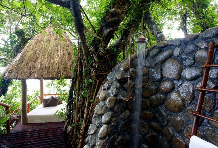 Mr & Mrs Smith - Dream House two-bedroom villa outdoor shower and day-bed
