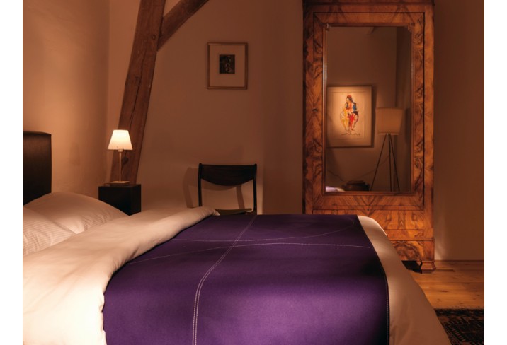 Mr & Mrs Smith - Bedroom