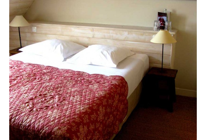 Mr & Mrs Smith - Bedroom