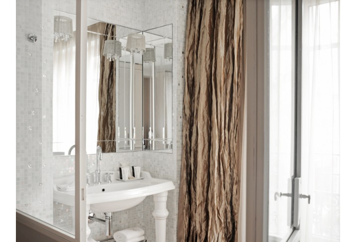 Mr & Mrs Smith - Deluxe Room Bathroom