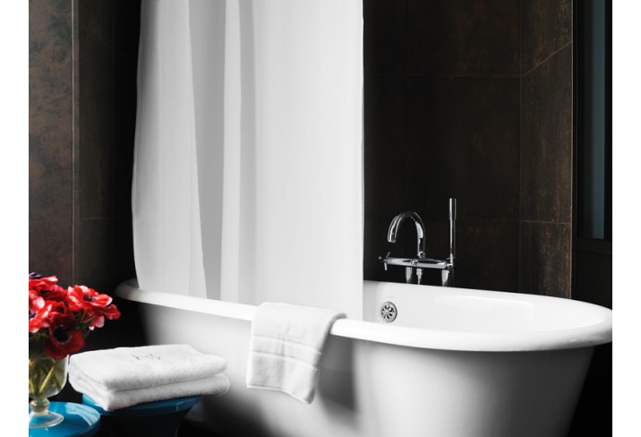 Mr & Mrs Smith - Bathroom