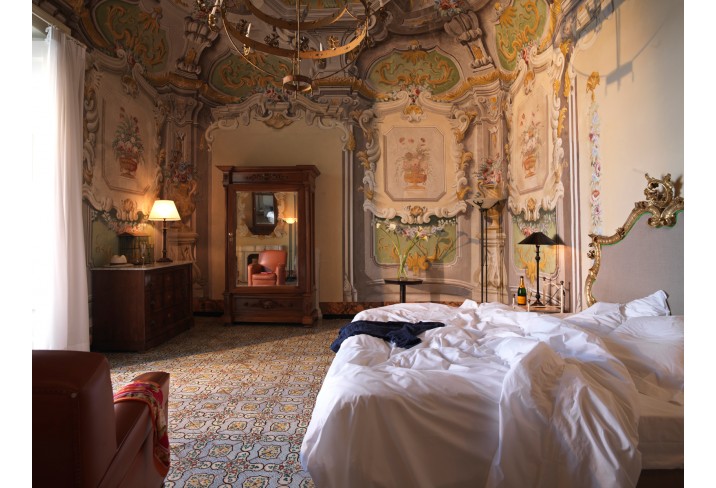 Mr & Mrs Smith - Amore Deluxe Room