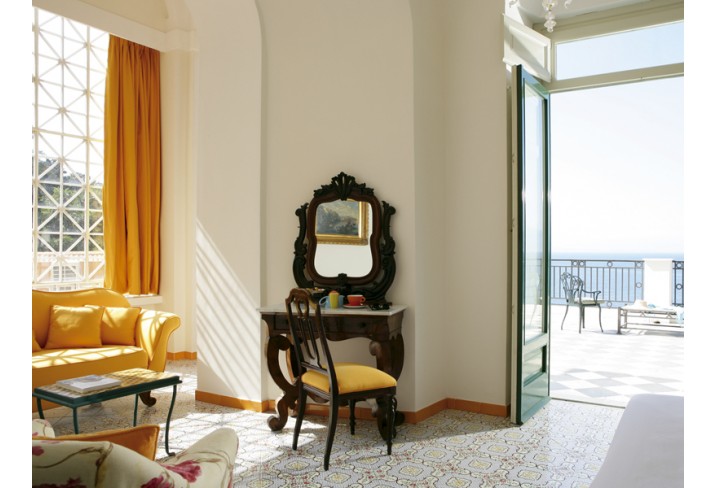 Mr & Mrs Smith - Deluxe Sea View with Terrace