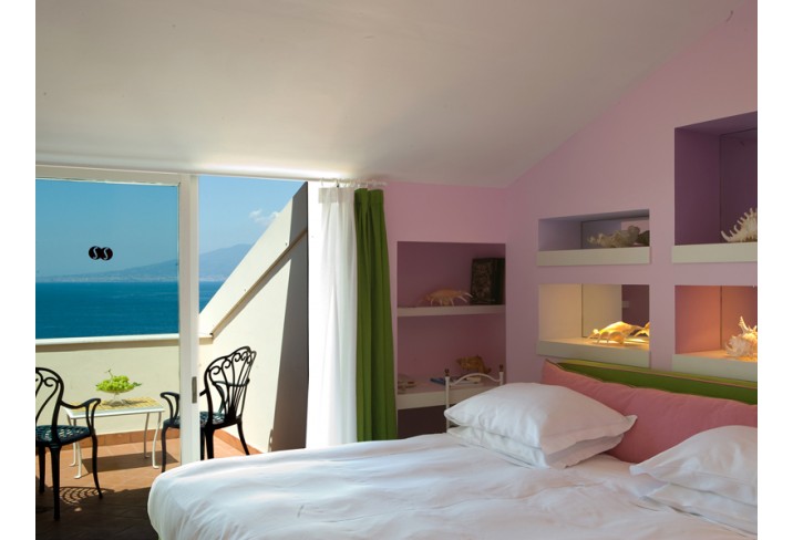 Mr & Mrs Smith - Classic Sea View Room