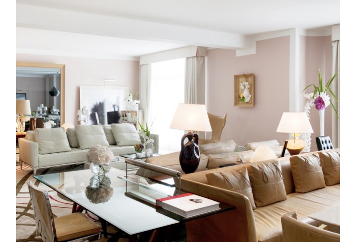 Mr & Mrs Smith - Suite