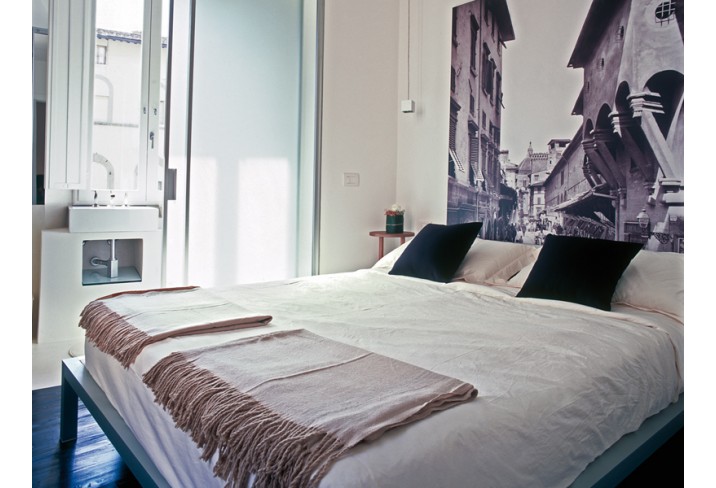 Mr & Mrs Smith - Floroom 1, Room 1