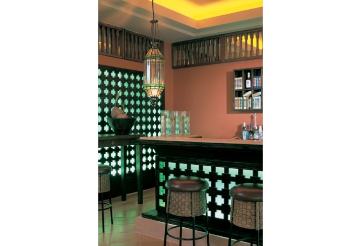 Mr & Mrs Smith - Eclipse Bar