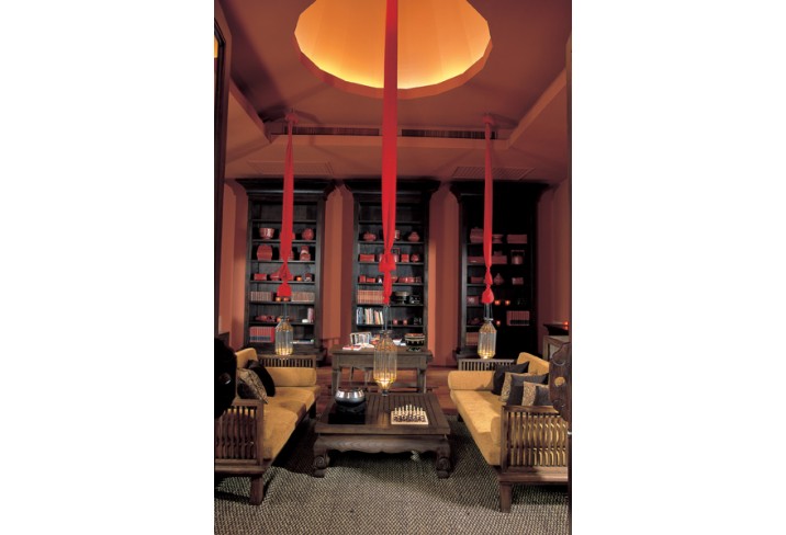 Mr & Mrs Smith - Library