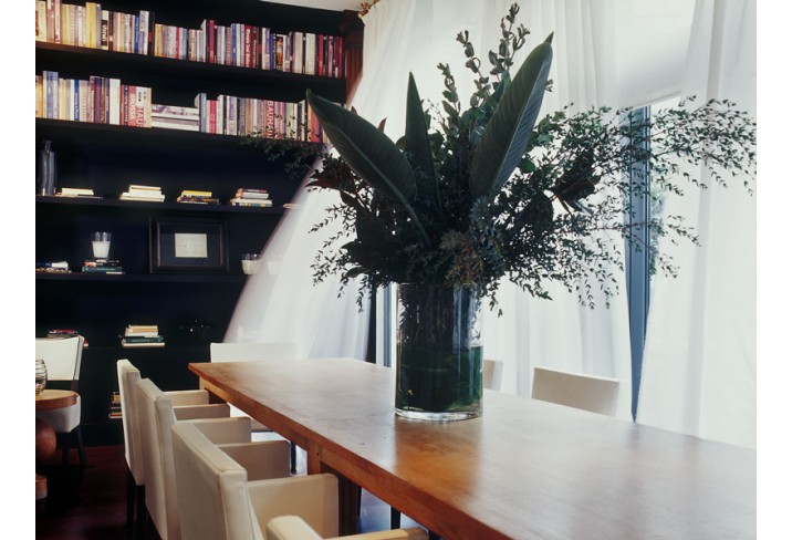 Mr & Mrs Smith - Library